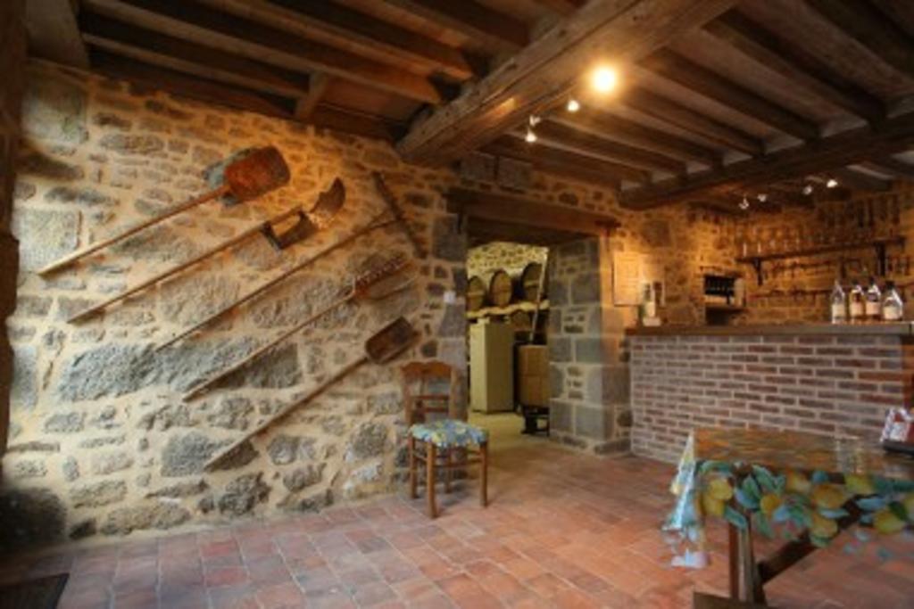 Bed and Breakfast Ferme Cidricole Hugues Desfrieches Sainte-Marguerite-de-Carrouges Екстер'єр фото